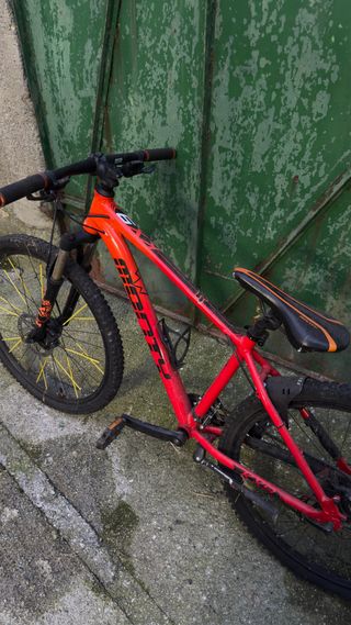 Bicicleta de montaña Monty Roja