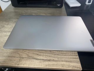 Lenovo Portátil Gris