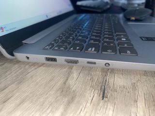 Lenovo Portátil Gris