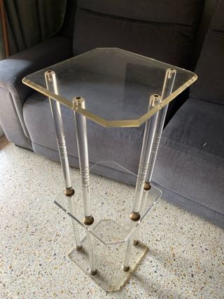 Estanteria rinconera de metacrilato tres niveles