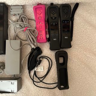 Pacchetto Nintendo Wii + 2 Controller + Accessori