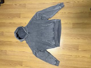 Sudadera Zara cropped gris