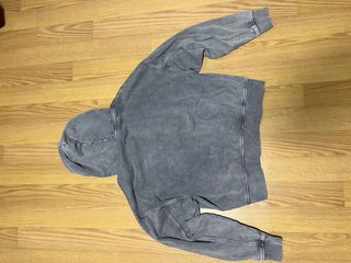 Sudadera Zara cropped gris