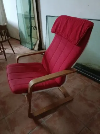 Poltrona a Dondolo Ikea POÄNG in Tessuto Rosso