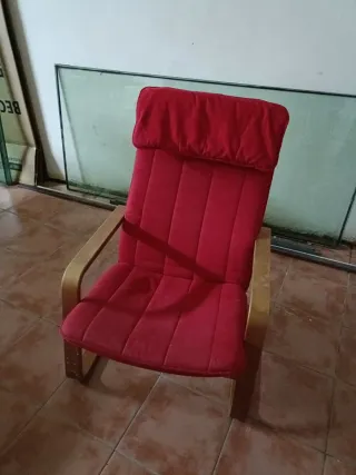 Poltrona a Dondolo Ikea POÄNG in Tessuto Rosso