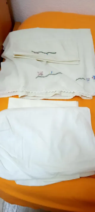 Cuna de madera para bebé