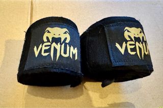 Guantes boxeo, vendas y guantes interiores