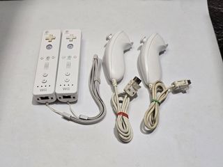 2 controller Nintendo Wii + 2 nunchuk bianco