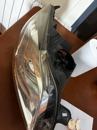 Faro derecho Opel Insignia 2009
