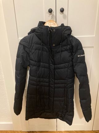 Abrigo Columbia Negro Mujer de plumas