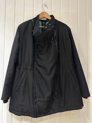 Abrigo premamá y porteo Wallaby Wombat & Co