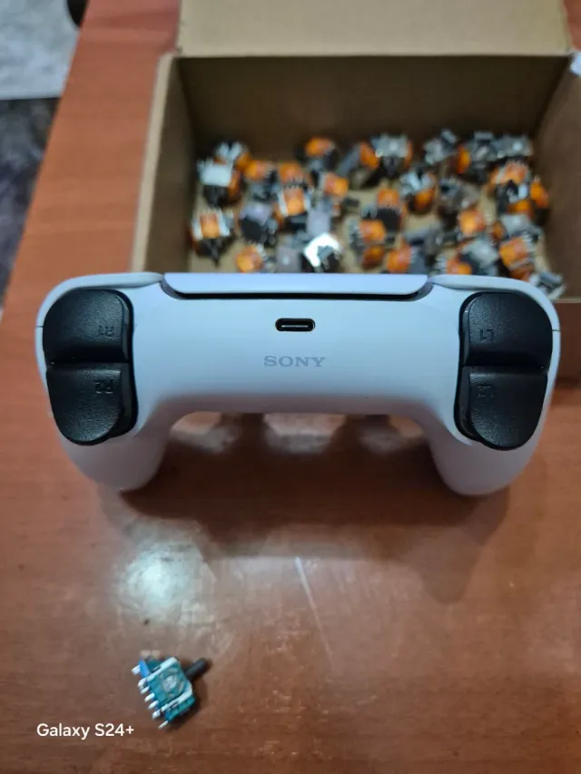 Mando PS5 TMR Carbono Magnético