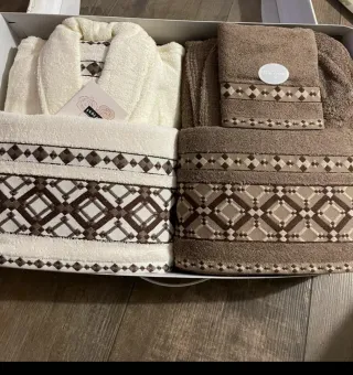 Set accappatoio e asciugamani nuovo Misure 50/54