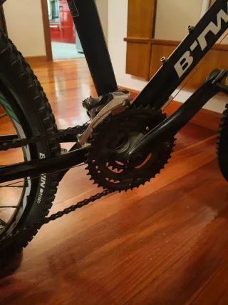 Bicicleta 24' B'TWIN Negra