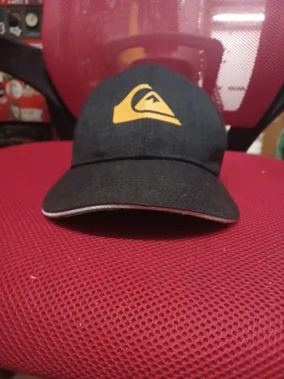 Gorra Quiksilver Negra y Amarilla