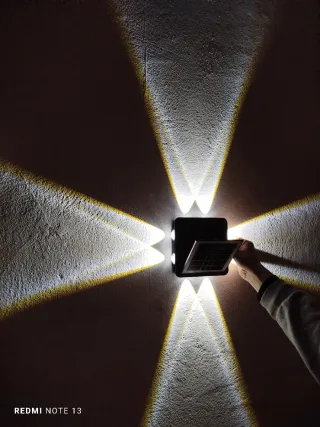 Lámpara LED Solar Pared Negra