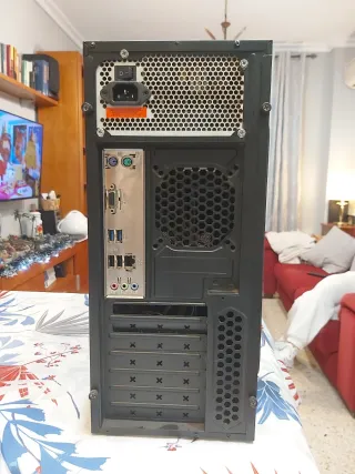 Torre PC HIDITEC con Lector de Discos