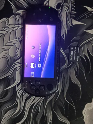 PSP Gran Turismo Edizione Limitata + 7 Giochi