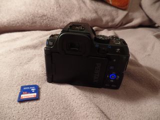 Cámara Pentax K-S2 + Objetivo Sigma 28-105mm