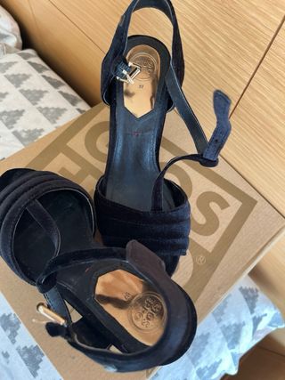 Zapatos de tacón Gioseppo negros y plateados 37
