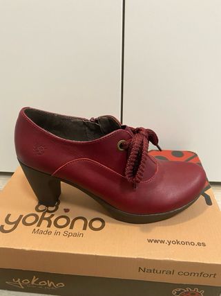 Botines Yokono tacón cordones burdeos