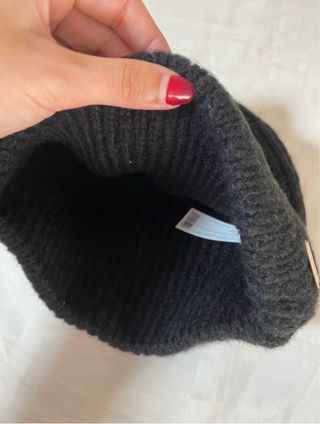 Gorro negro de lana