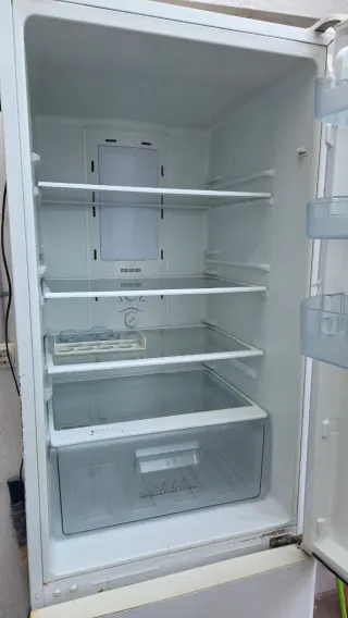 Nevera Hisense Combi No Frost A+