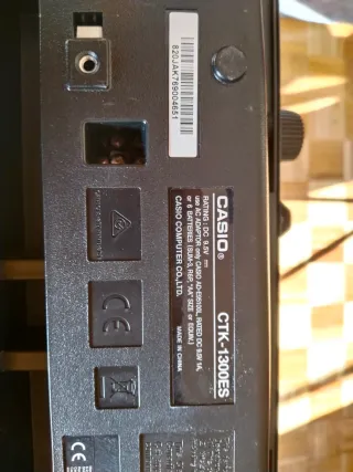Teclado Casio CTK-1300ES Precio negociable.