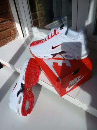 Zapatillas Nike Air Max Plus Blancas Rojas