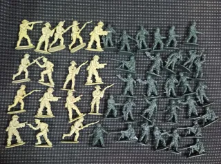 Muñecos militares de plástico