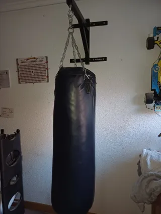 Saco de boxeo para pared, sin usar