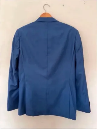 Traje azul hombre
