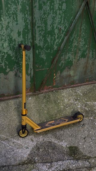 Patinete Fuzion Dorado