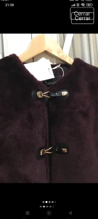 Abrigo pelo Zara efecto alamares