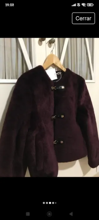 Abrigo pelo Zara efecto alamares