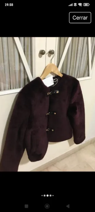 Abrigo pelo Zara efecto alamares