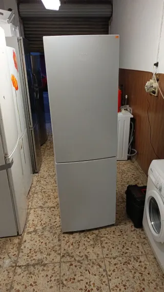 Nevera Haier plateada