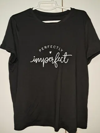 Camiseta negra Perfectly Imperfect Talla XL