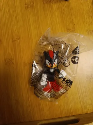 Cambio figura Shadow Burger King por Sonic
