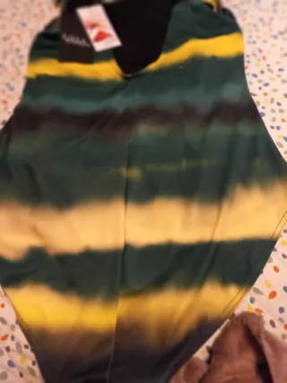 Bañador verde y amarillo