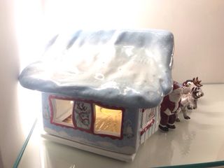 Stalla di Babbo Natale in ceramica