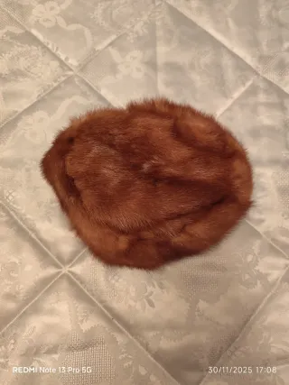 Gorro de pelo marrón