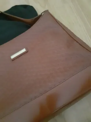 Borsa Escada marrone e gonna lana