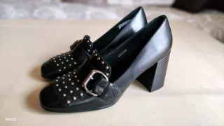 Zapatos de tacón de piel negros