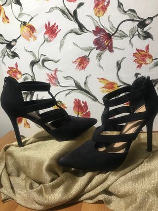 Zapatos de tacón negros