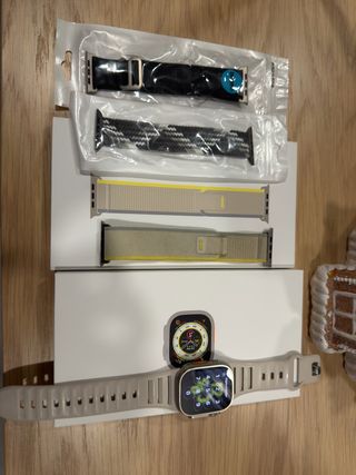 Apple Watch Ultra com pulseiras