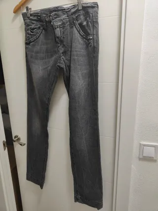 Vaqueros Miss Sixty Slim grises T.32/34