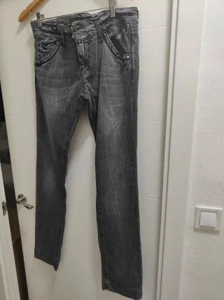 Vaqueros Miss Sixty Slim grises T.32/34