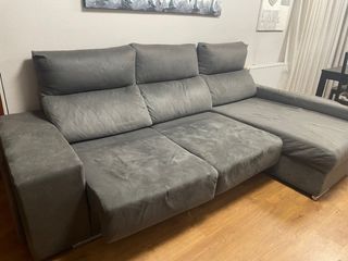 Sofá chaise longue gris 3 plazas + 2 pufs