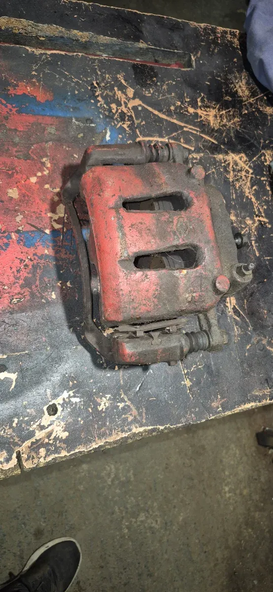 Pinza Freno Nissan Terrano 1 Izquierda delantera